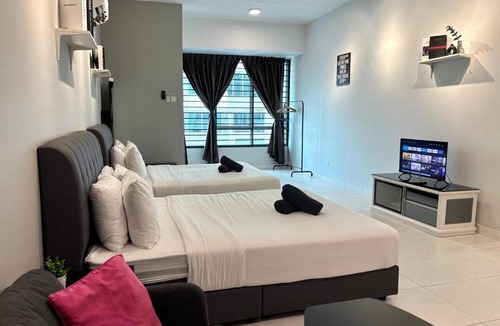 Tebrau Apartment | Mount Austin #Akademik #BigStudio 1-2Pax #Smart TV