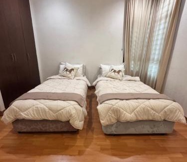 Taman Mount Austin House | Mount Austin JB 4BR Semi-D Corner 14pax Near AEON Tebrau