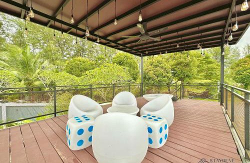 Taman Mount Austin House | Mount Austin Landed Homestay 16pax Karaoke Jacuzzi BBQ by Stayrene