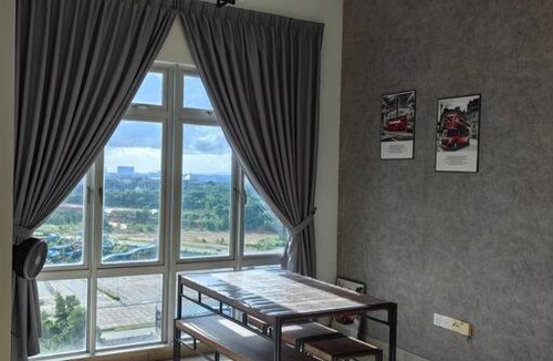 Tebrau Apartment | Mount Austin Manhattan Homestay. 1-5 Pax/Projector Netflix
