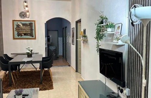 Pasir Mas House | Mrs Mizy Homestay