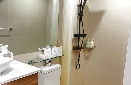 San Fernando Apartment | Muji Inspired Beachview @Azure North,1Br-6pax