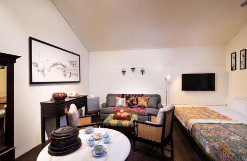 Chinatown Hotel | Muntri Mews