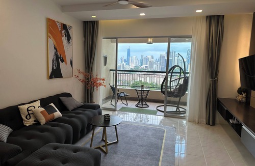 Bukit Bintang Apartment | Spacious 3-bedroom apartment in enjoyable Kuala Lumpur with AC, WiFi