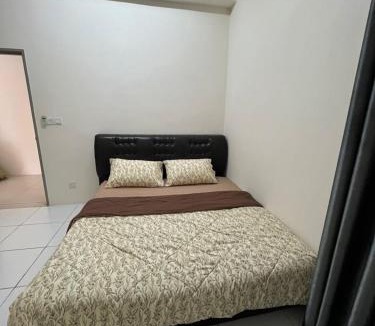 Ijok House | Nadira Musllim Homestay Puncak Alam - Close to UiTM