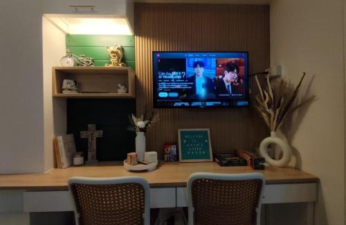 Dasmarinas Hotel | Naomi's Green Haven