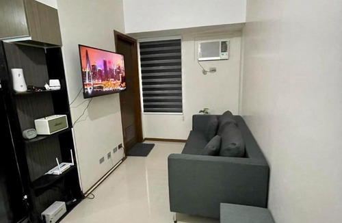 North Reclamation Area Apartment | new 1 bedroom next to robinsons galleria with 200mbps internet