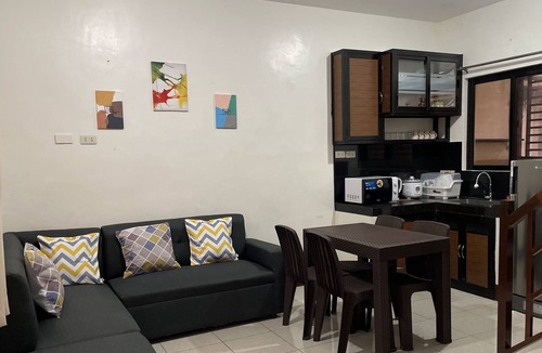 Balanga Apartment | New Bliss 3BR Apt Near Resto WIFI up to 200MBPS