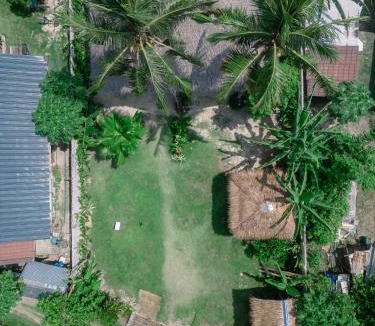 Catangnan Apartment | New cozy villa wide garden,starLink wiFi GenSet