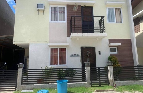 Liloan House | New gated subdivision home in beautiful Liloan. -Mins to malls, beach, airport.