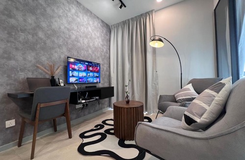 Downtown George Town Apartment | NEW Georgetown 22 Macalisterz Elegant 2BR 5pax