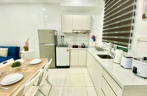 Kuala Lumpur Apartment | New Home 2R3B for 6 pax/KLCC view/8 Min to KL City/Free WIFI
