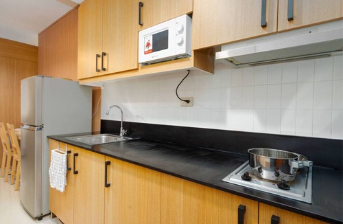 Barangay 76 Apartment | New Japandi 1BR Shell Res Walk to MOA. 15 min NAIA