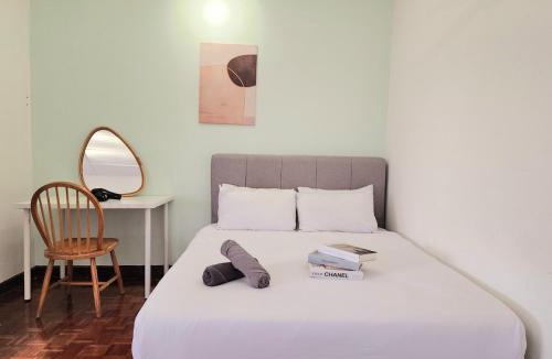 Petaling Jaya House | NEW! Landed Home in Damansara Jaya for up to 15pax 1 mins to Atria ,1 Utama,TTDI