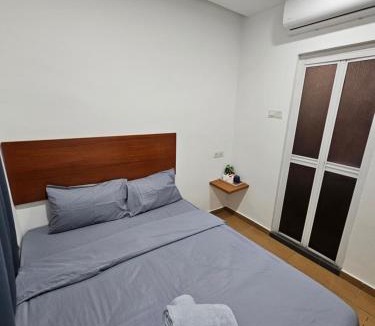 Gelugor House | New Malaya Hotel