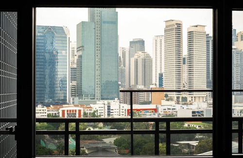 Downtown Condo | New! Modern Chic 2BR Condo with Fast Wifi