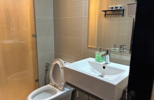 Taguig Condo | New Spacious In Laundry Prime Location at Venice Grand Canal