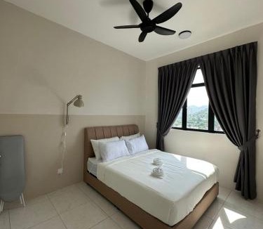 Bukit Kecil Apartment | New The Sun Homestay at Sg Nibong nearby Queensbay or PISA or FTZ Bayan Lepas HENG