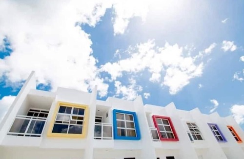 Dauis House | New Whole Townhouse Unit w/24H Security!