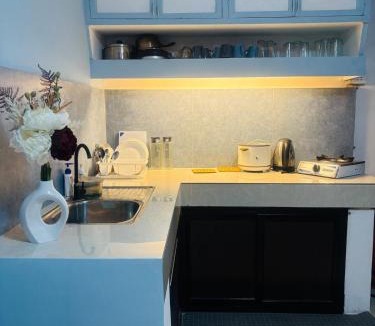 Tacloban Villa | Newly Renovated 3BR Home Along Main Road For Up To 12 pax