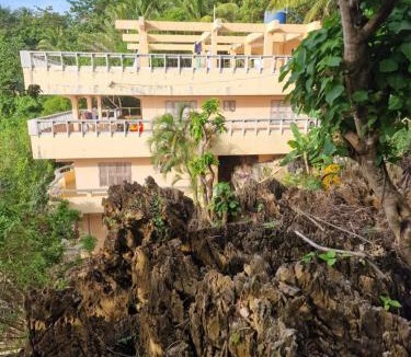 Calatrava Bed & Breakfast | Ngak Ngak Beach Resort