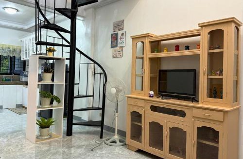 Dapitan Apartment | Nielo's Apartment Door 4