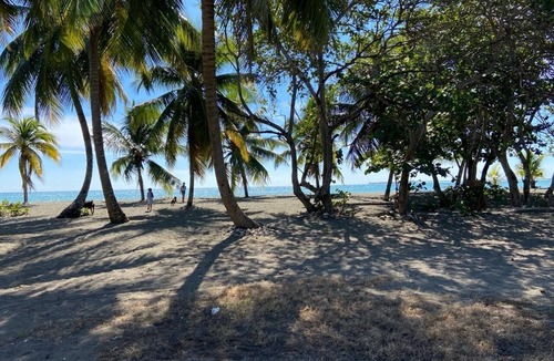Nizao Cabin | NizaoBeachLodge-1Br-1Bd-2Px-PrivateJaccuzi-FrontBeach-WiFi-SeaView
