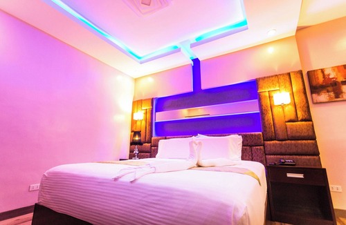 Balibago Hotel | No Balcony Room#2 at Grand Central Hotel