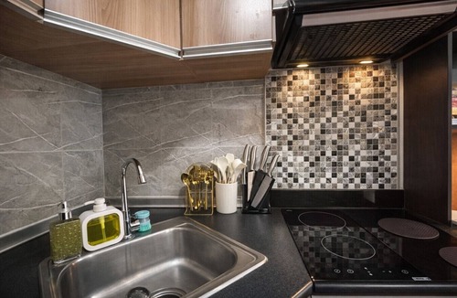 Lahug Apartment | Noirwood Studio | IT Park Pool + Fast WiFi