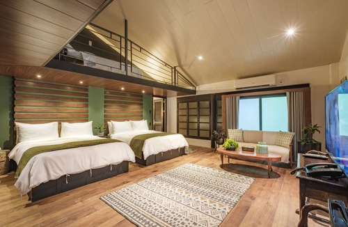 Anilao Hotel | Nuuk Taal Lake