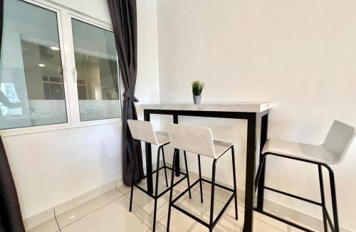 Bandar Tun Razak Apartment | O1 Pavilion 1-10Pax Bukit Jalil 3Room 5Bed TV&WIFI