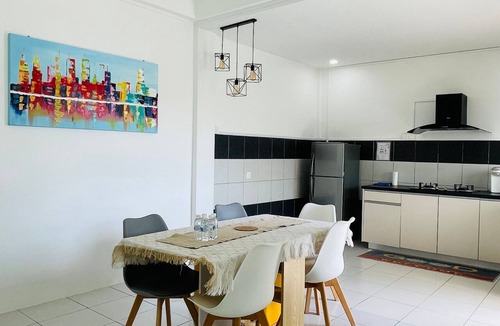Kuching Apartment | Oak & Ivory Home Cozy Clean 3BR 5km to Airport