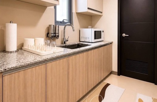 Taculing Condo | Oasis 8 Bacolod/Luxury Stay in Upper East Bacolod/Pool, Mini Golf & Gameroom