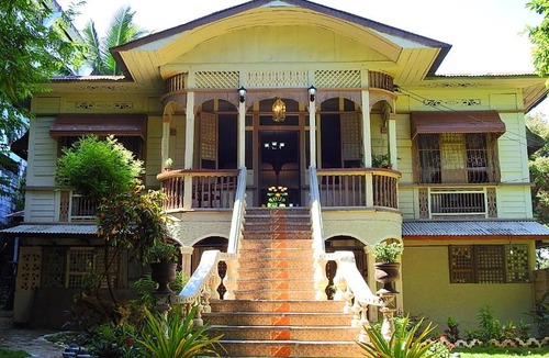 Tagbilaran Hostel | Oasis Balili Heritage Lodge