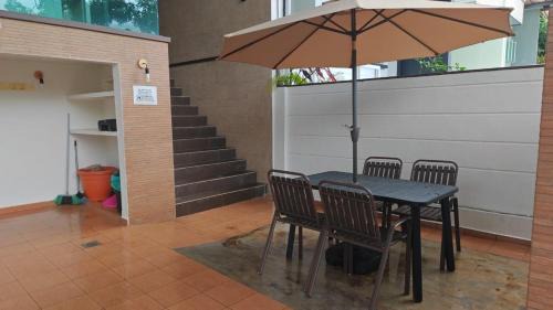 Tanjung Bungah Villa | Ocean 19 Shamrock Beachfront Villa with BBQ