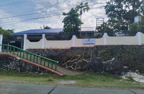 Central Visayas House | Ocean Front 3-Bedroom House with Kitchen and Living Room, Jagna, Bohol