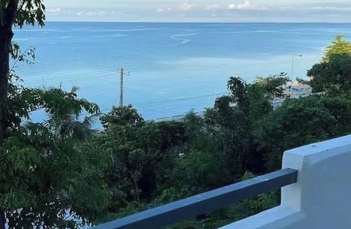 Lila House | Ocean View Villa w/Infinity edge Pool, AC Comfort & Bohol Island Bliss