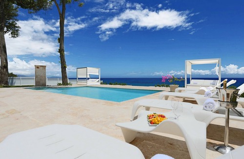 Los Brazos Villa | Oceanfront three-bedroom luxury villa #1