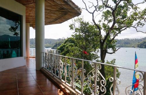Puerto Galera Villa | Oceanside Villa