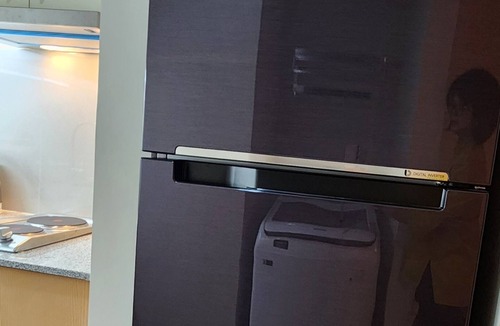 Taguig Condo | One Bedroom Luxury Condo in Uptown BGC w PoolGym Wi-Fi Netflix Balcony