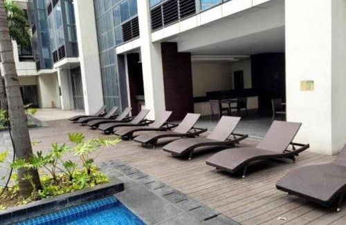 Bagumbayan Apartment | One Eastwood with mountain view