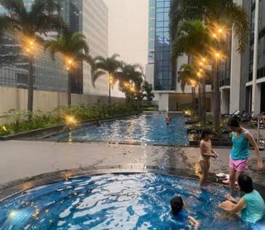 Bagumbayan Apartment | One Eastwood with mountain view
