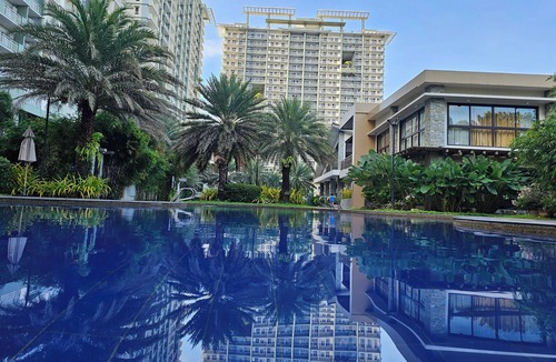 Davao Condo | One-of-a-Kind Ultra-Luxury. In-Suite Jacuzzi, Massage Chair & Breathtaking Vista
