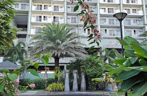 Davao Condo | One-of-a-Kind Ultra-Luxury. In-Suite Jacuzzi, Massage Chair & Breathtaking Vista