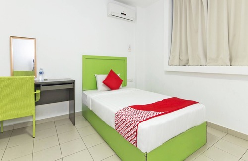 Penampang Hotel | OYO 564 Y Hotel