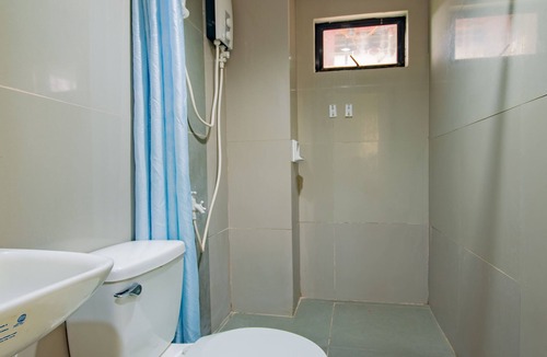 Lahug Hotel | OYO 707 908 Salinas Suites