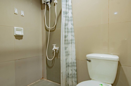 Lahug Hotel | OYO 707 908 Salinas Suites