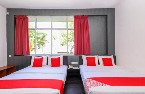 Kuching Hotel | OYO 728 Tai Pan Hotel