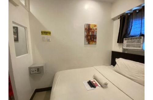 Guadalupe Nuevo Hotel | OYO 888 City Stay Inns Fortview BGC