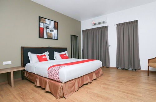 Kukup Hotel | OYO 89915 East Mount Hotel